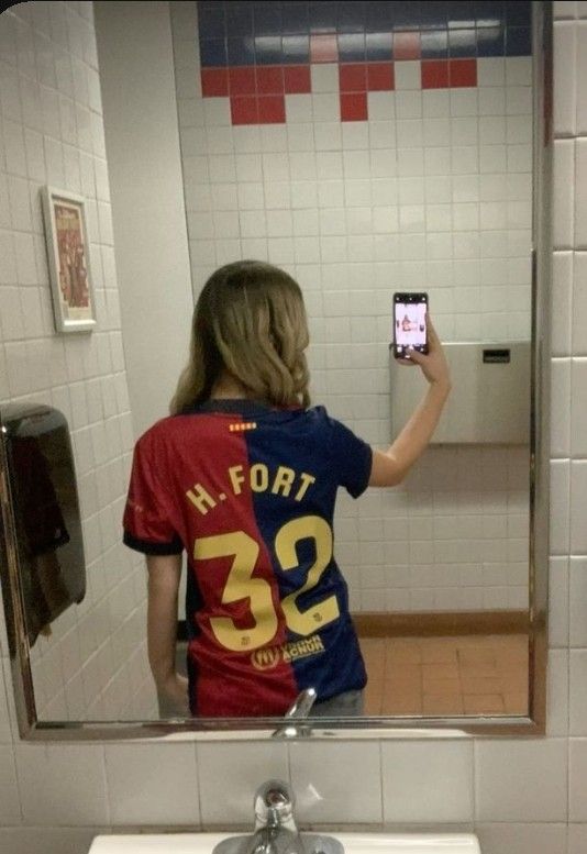 Foto de Paula Sánchez con su camiseta
